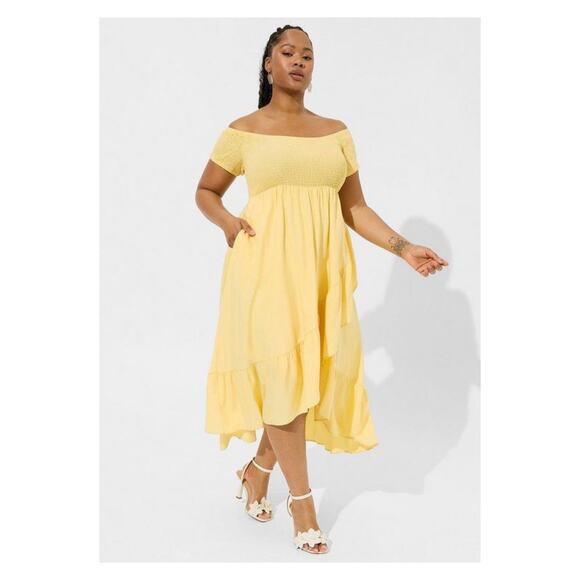 Torrid Butter Yellow Smocked Bodice Challis Off The Shoulder Maxi Dress Sz.1 - Picture 1 of 16